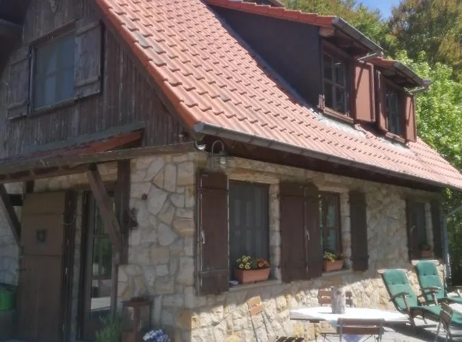 Jagdhaus In Der Rhoen In Voelliger Alleinlage Ferienhaus *